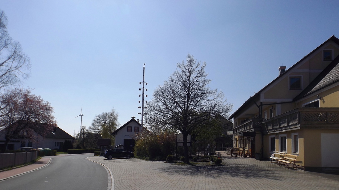 Dorfplatz Poppberg