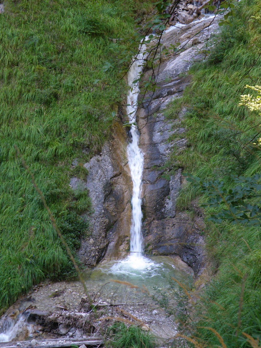 Auch vom Ristfeuchthorn kommen Wasserfälle herunter